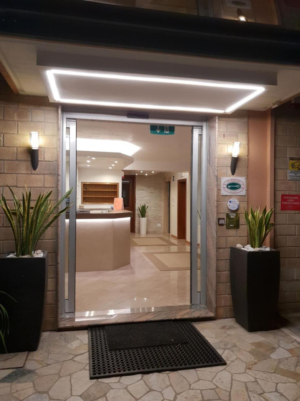 Hotel Rado Lido di Jesolo Luaran gambar